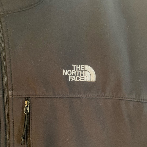 Men’s black NorthFace soft shell jacket size XXL high collar zipper detailing - Picture 4 of 6